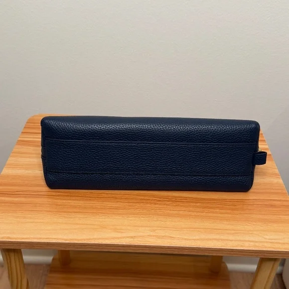 NEELY & CHLOE NWOT w/Dust Bag No. 17 Large Pebble Cosmetic Case in Navy - Picture 5 of 9